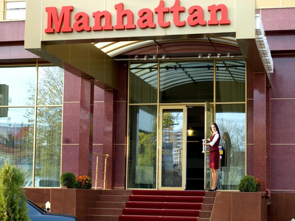 Manhattan Hotel & Restaurant Chisinau Exterior photo